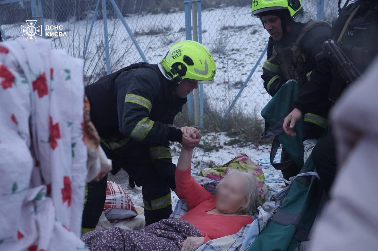 Russia's mass air attack targets Kyiv, injures 28, kills 1 ahead of upcoming Trump-Zelensky meeting