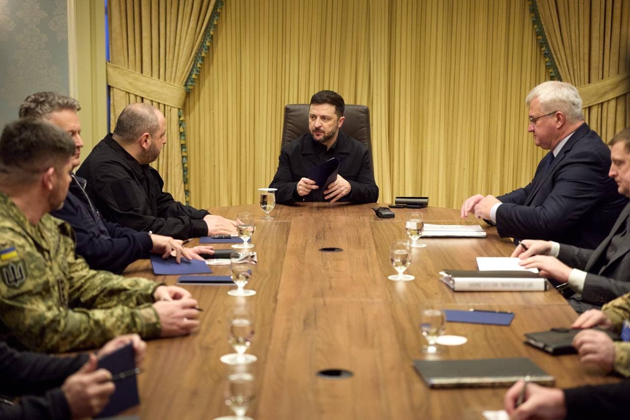 Ukraine, US discuss safeguards against Russian strikes, potential ceasefire violations, Zelensky says