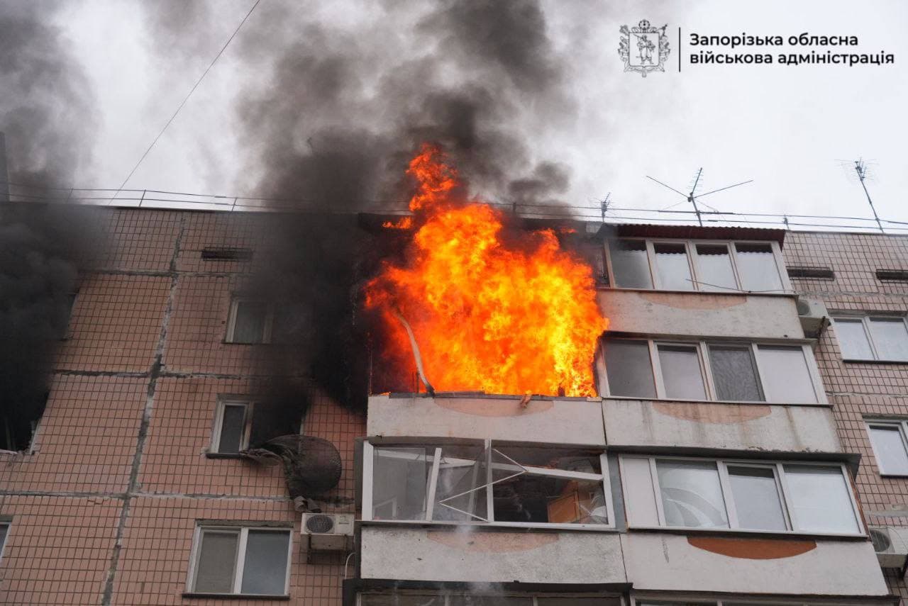 Russian guided bomb attack hits apartment buildings in Zaporizhzhia, injuring at least 26