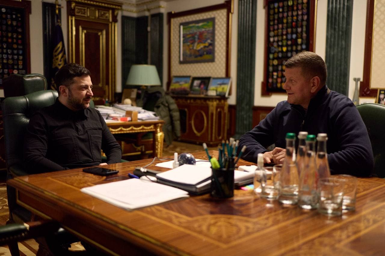 Zelensky meets Ukraine's ex-army chief Zaluzhnyi, prominent volunteers as part of 'new policy'