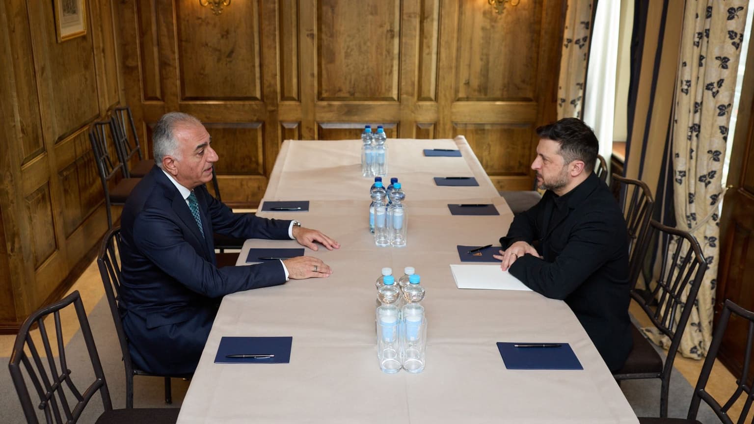 Zelensky meets with Iranian opposition figure Reza Pahlavi