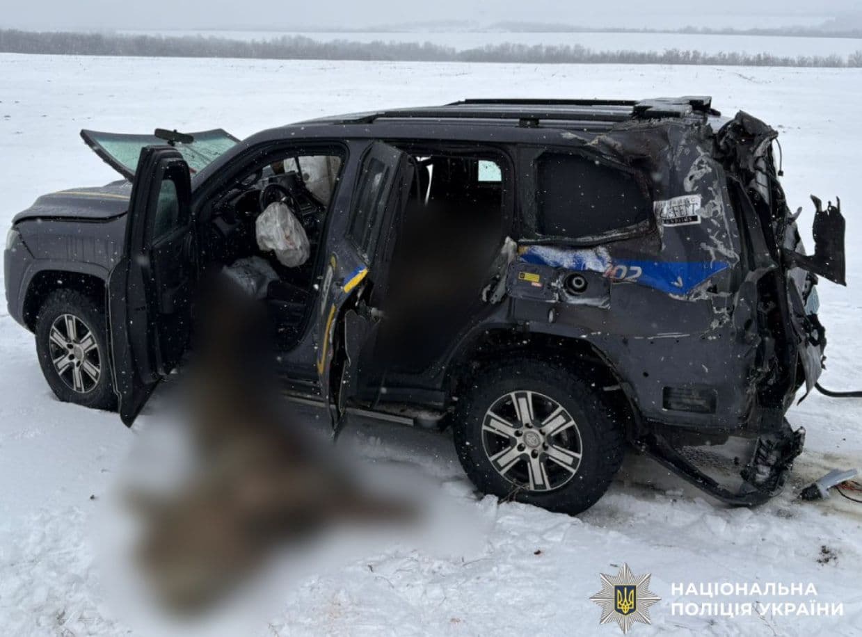 Two police officers killed in Russian drone strike on civilian evacuation unit in Kupiansk district