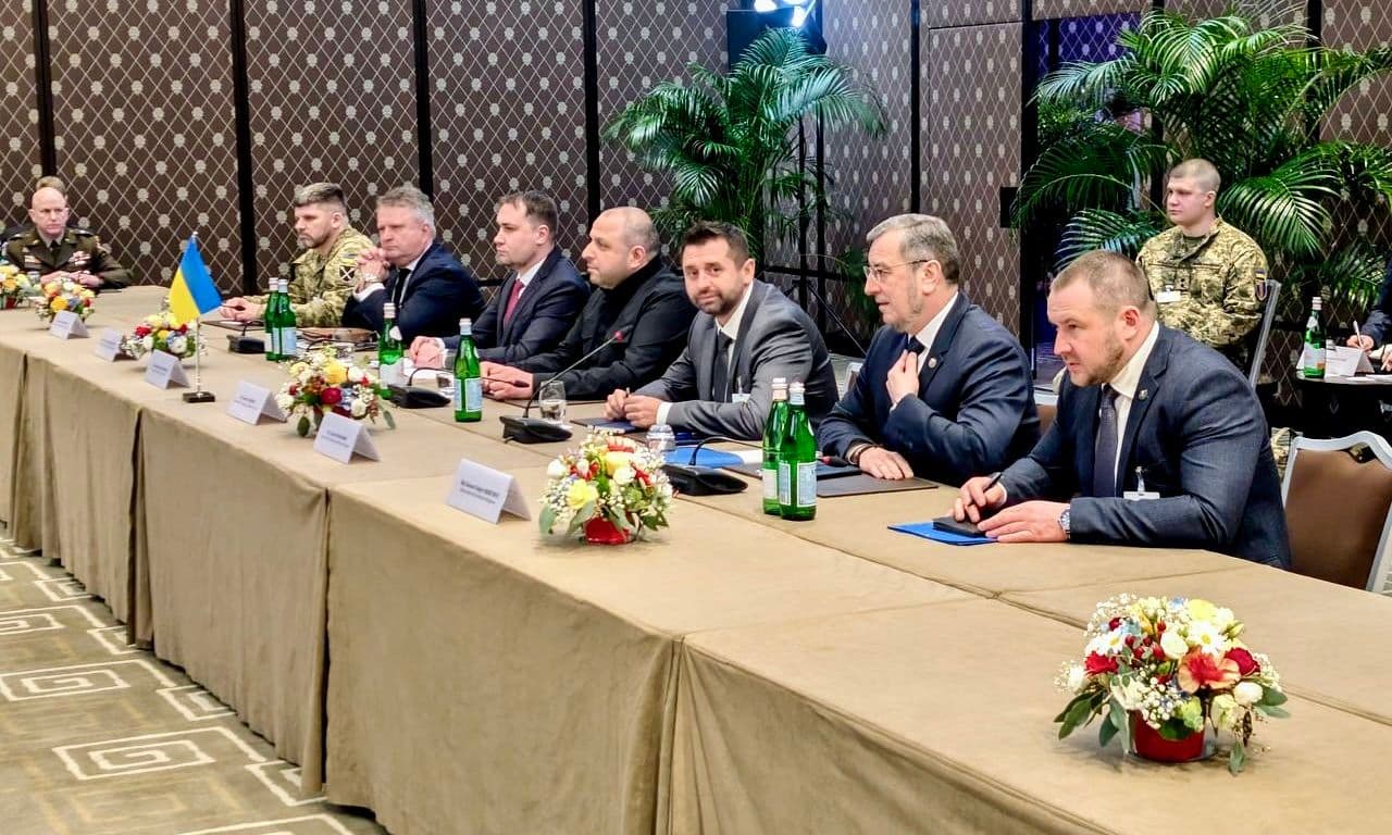 'Difficult' talks in Geneva — Zelensky signals progress on ceasefire, political stalemate continues