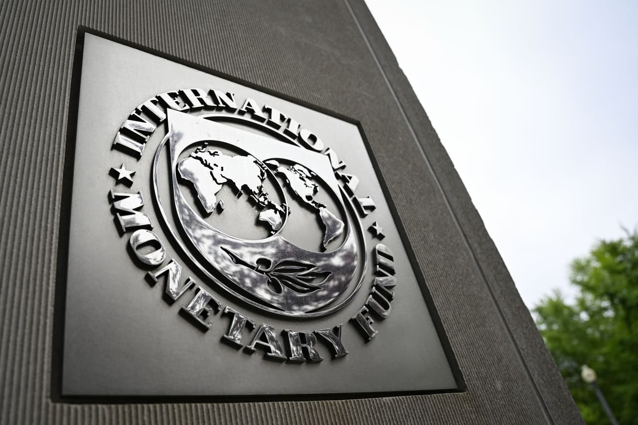 Ukraine passes IMF's first review of new $15 billion program
