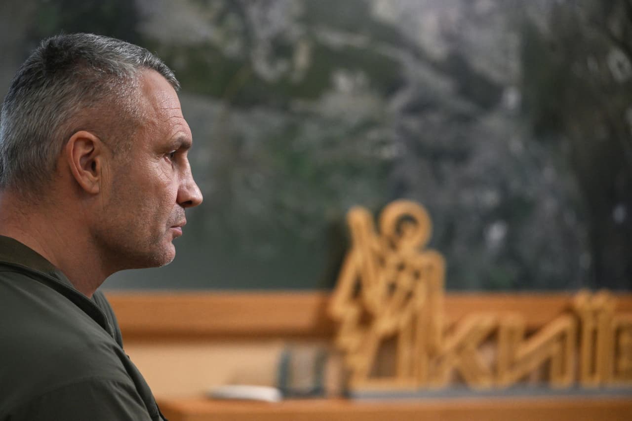 As Ukrainian regions start preparing for next winter, Kyiv lags behind