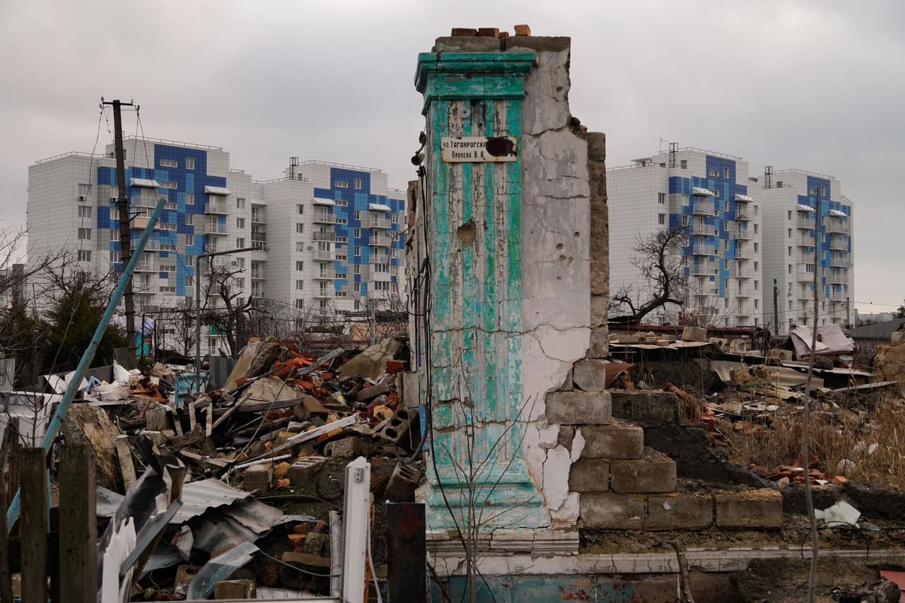 News from occupied Ukraine: Russia confiscating homes in Mariupol, continuing forced passportization, restriction of reproductive rights