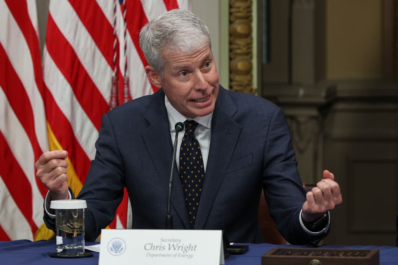 US says 'no change' in Russia policy despite allowing India to temporarily resume oil imports