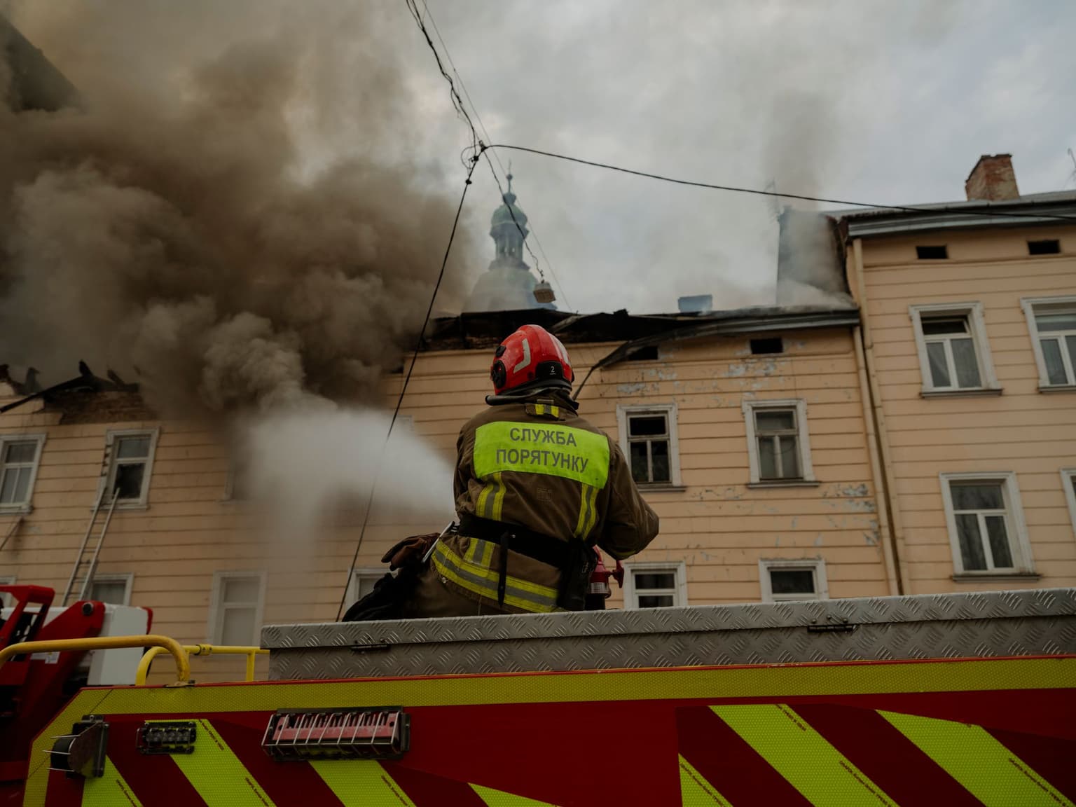 Ukraine war latest: Russia launches nearly 1,000 drones in one of war's largest assaults, killing 7 and injuring at least 50