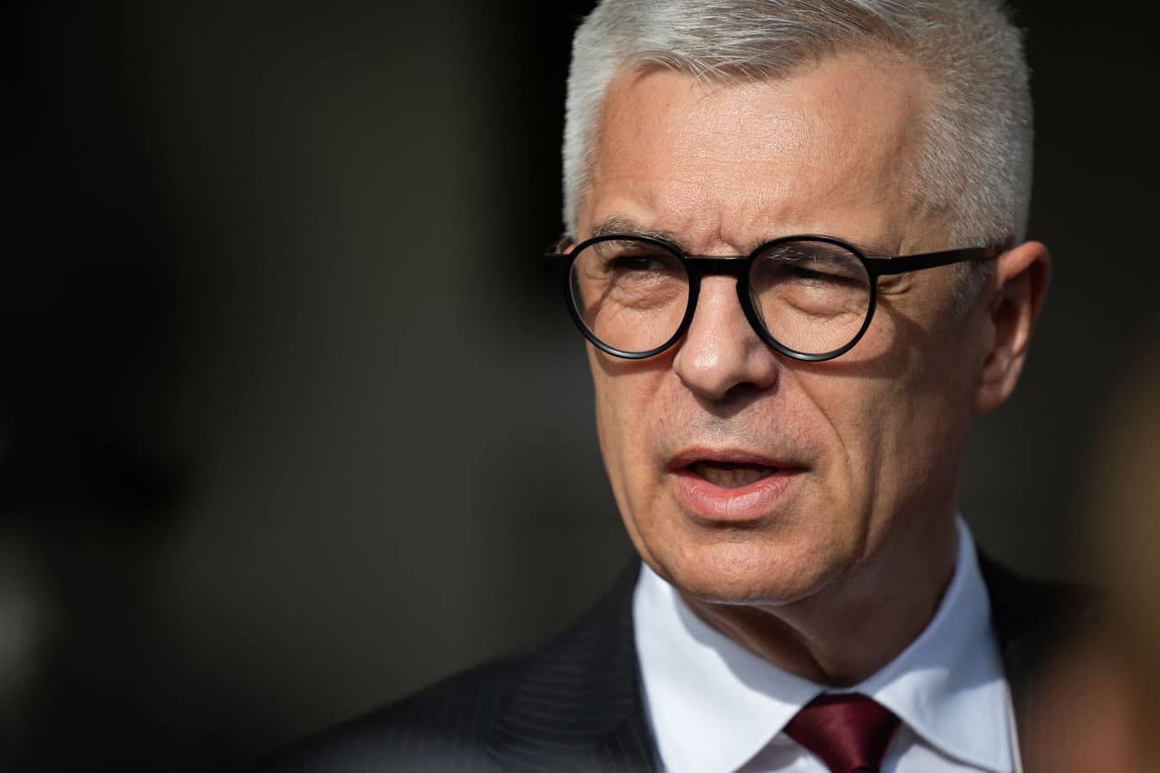 Slovak opposition vows break from Fico's Ukraine course