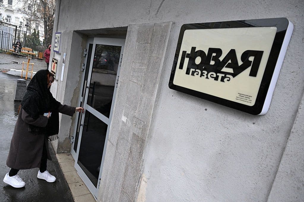 Russian authorities search Novaya Gazeta editorial office, detain investigative journalist
