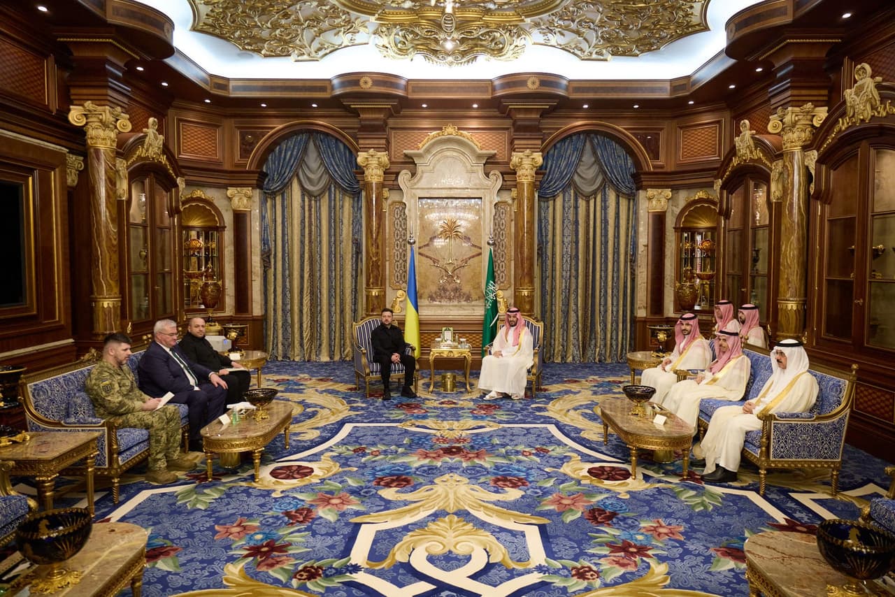 Zelensky makes second Saudi Arabia visit in less than a month