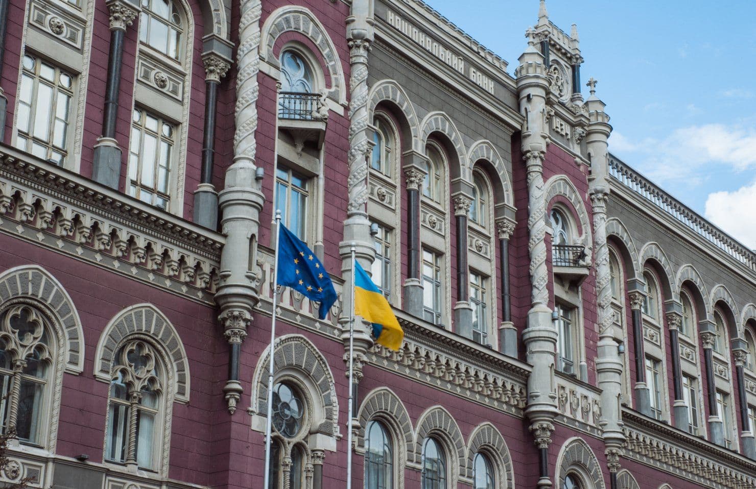 Ukraine's central bank slashes growth outlook amid Iran fallout