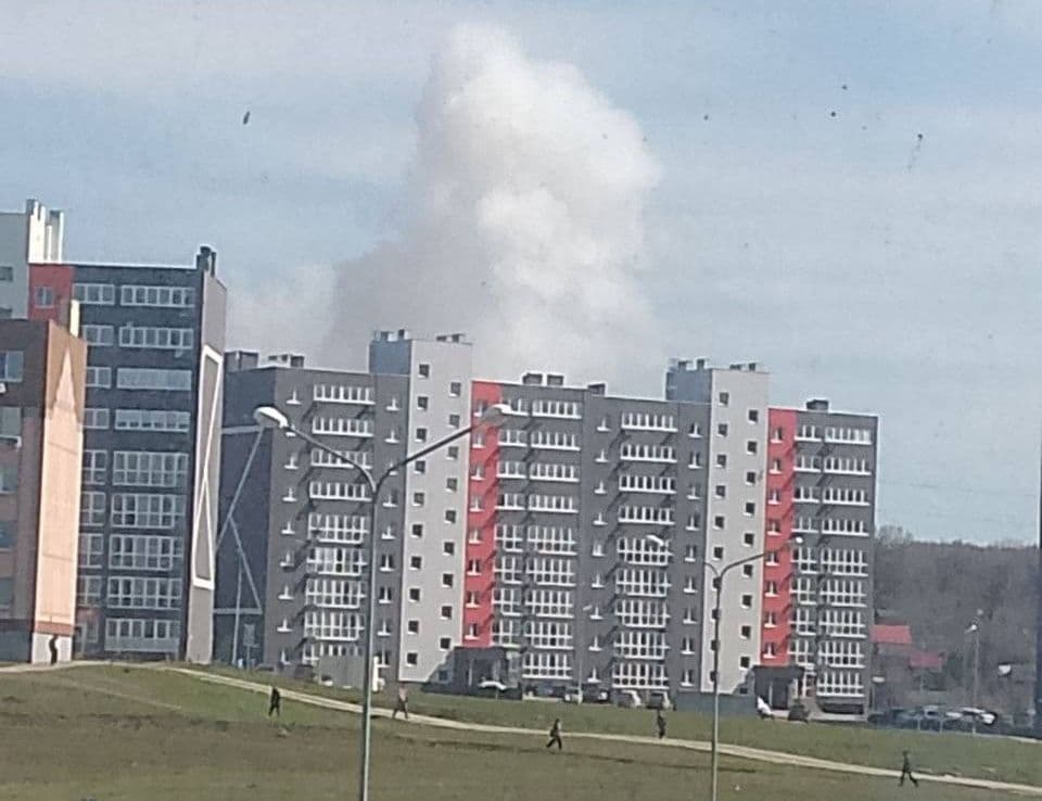 Explosions rock 2 Russian gunpowder factories as fire breaks out