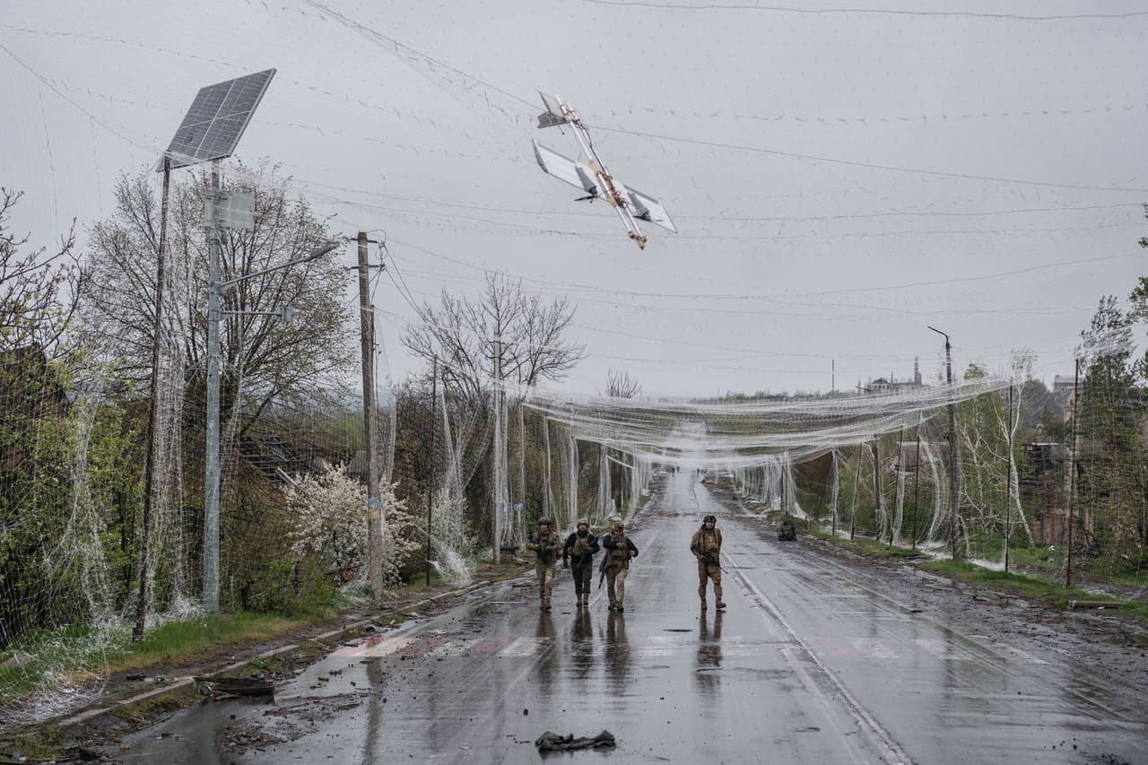 Analysis: Russia breaks into Kostiantynivka, opening battle for Donbas fortress belt