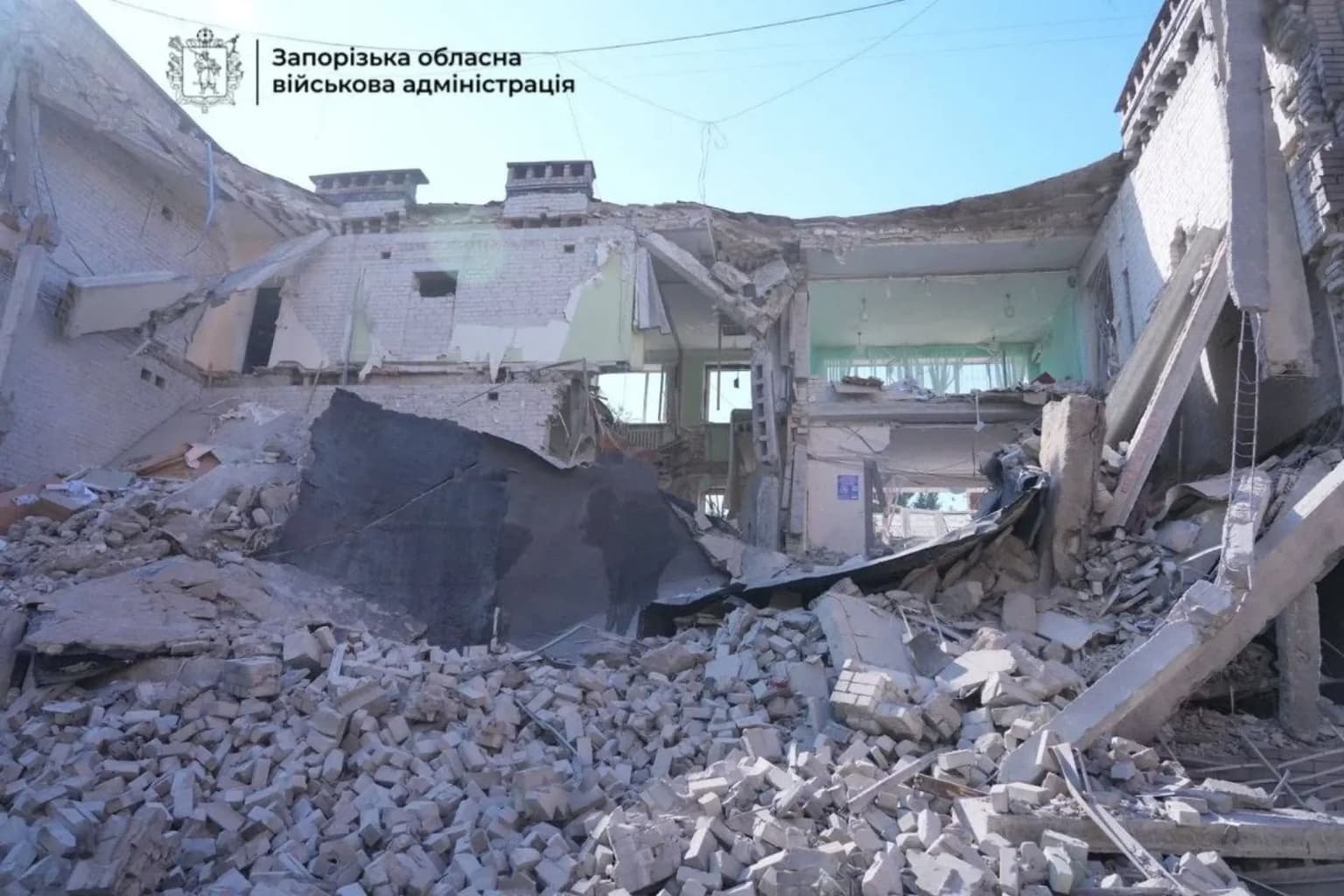 Russian airstrikes on Zaporizhzhia kill 1, injure 29
