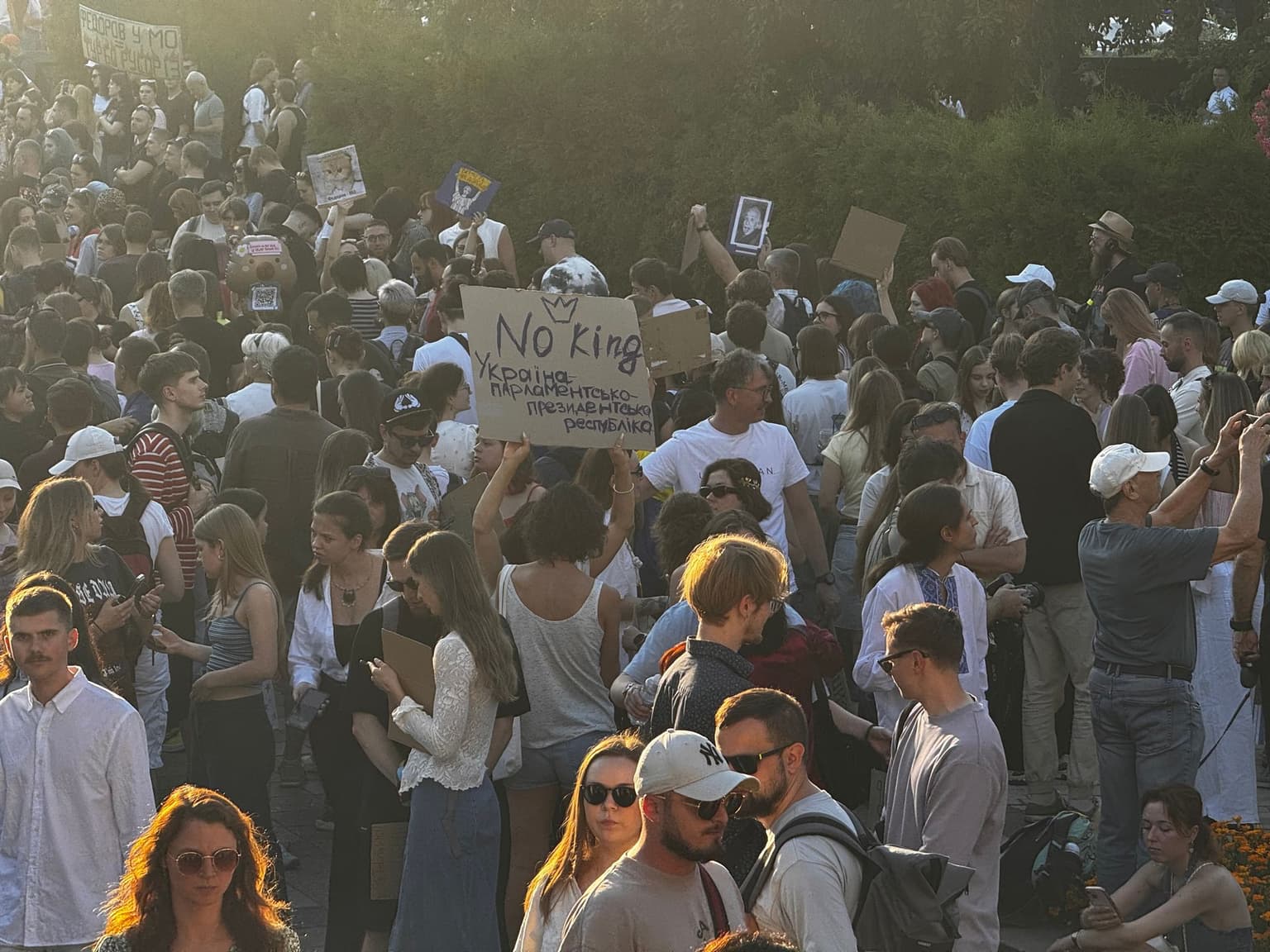Thousands of Ukrainians gather for a march in downtown Kyiv, as protests enter 3rd week