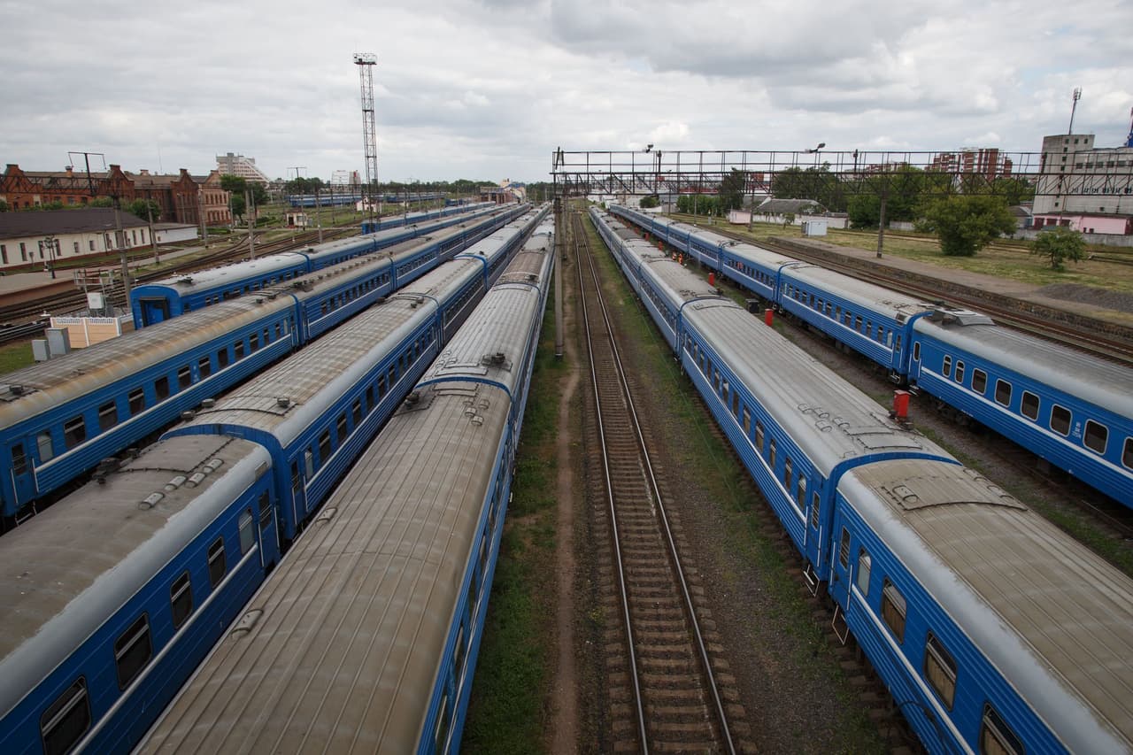Belarus builds railway near Ukraine capable of military transport, monitoring group says