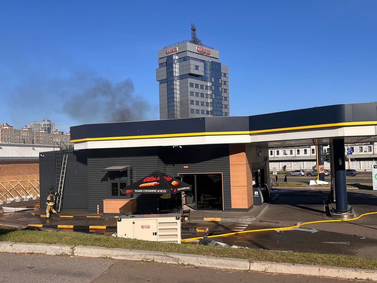Russia launches drone attack on Kyiv, targeting gas stations, killing at least 1, injuring 7
