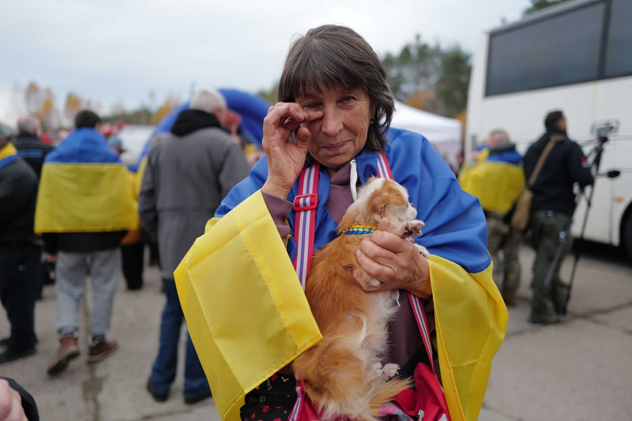 Oleshky residents reach Ukrainian-controlled territory after escaping Russian occupation