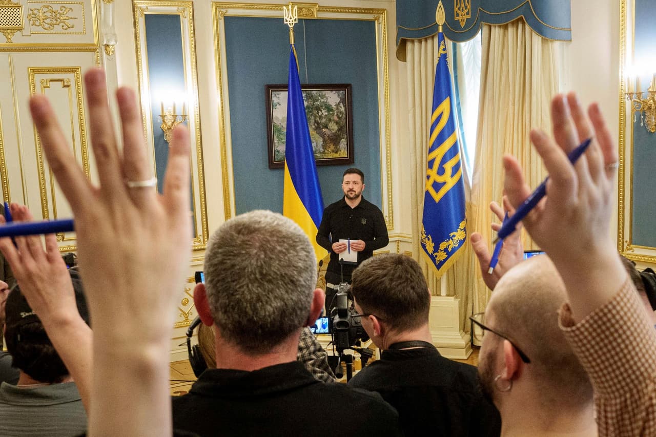 Ukrainian media face pressure as they step up scrutiny of authorities in wartime