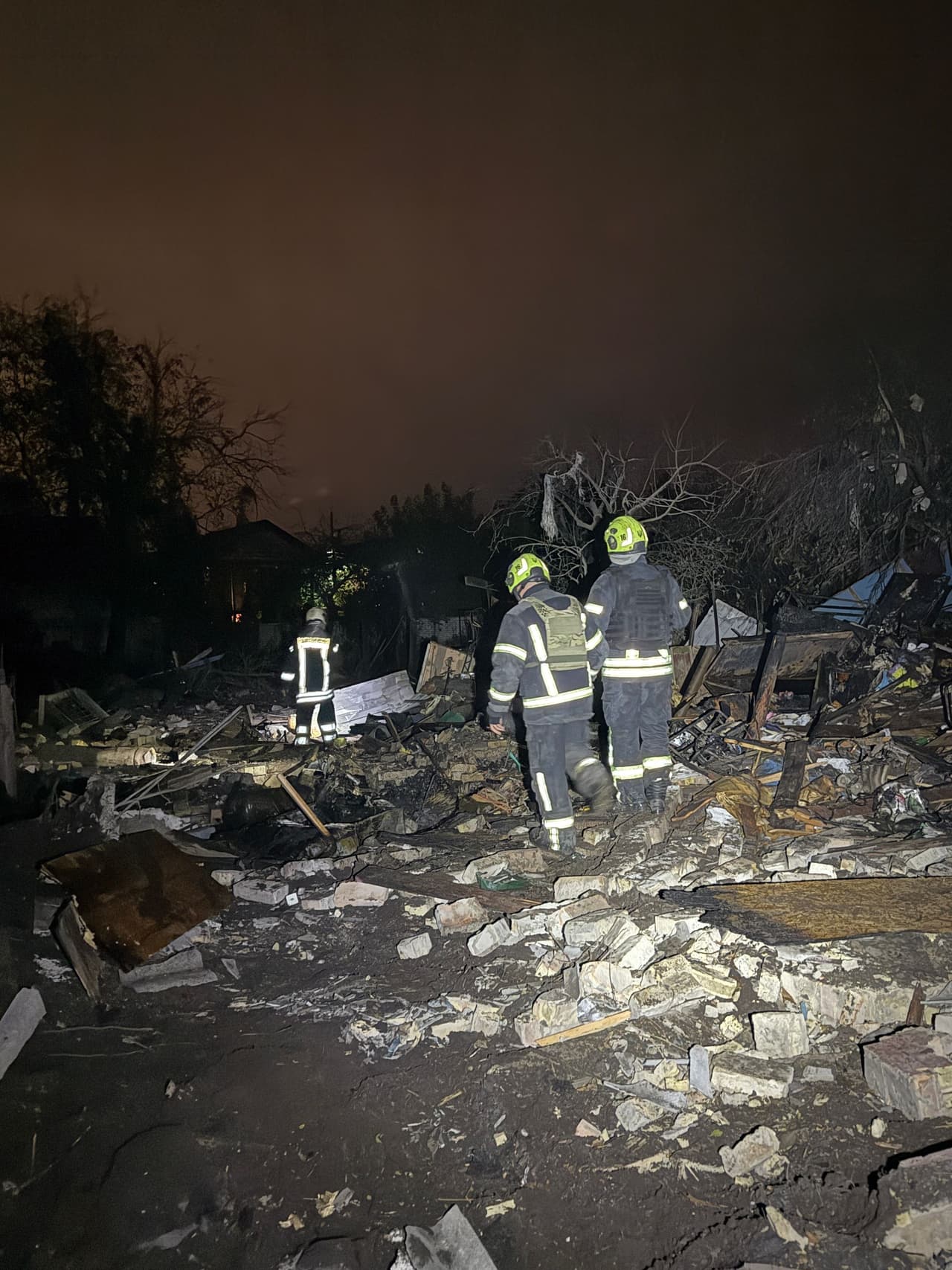 Russian ballistic missiles rock Kyiv in late-night attack, injuring 6