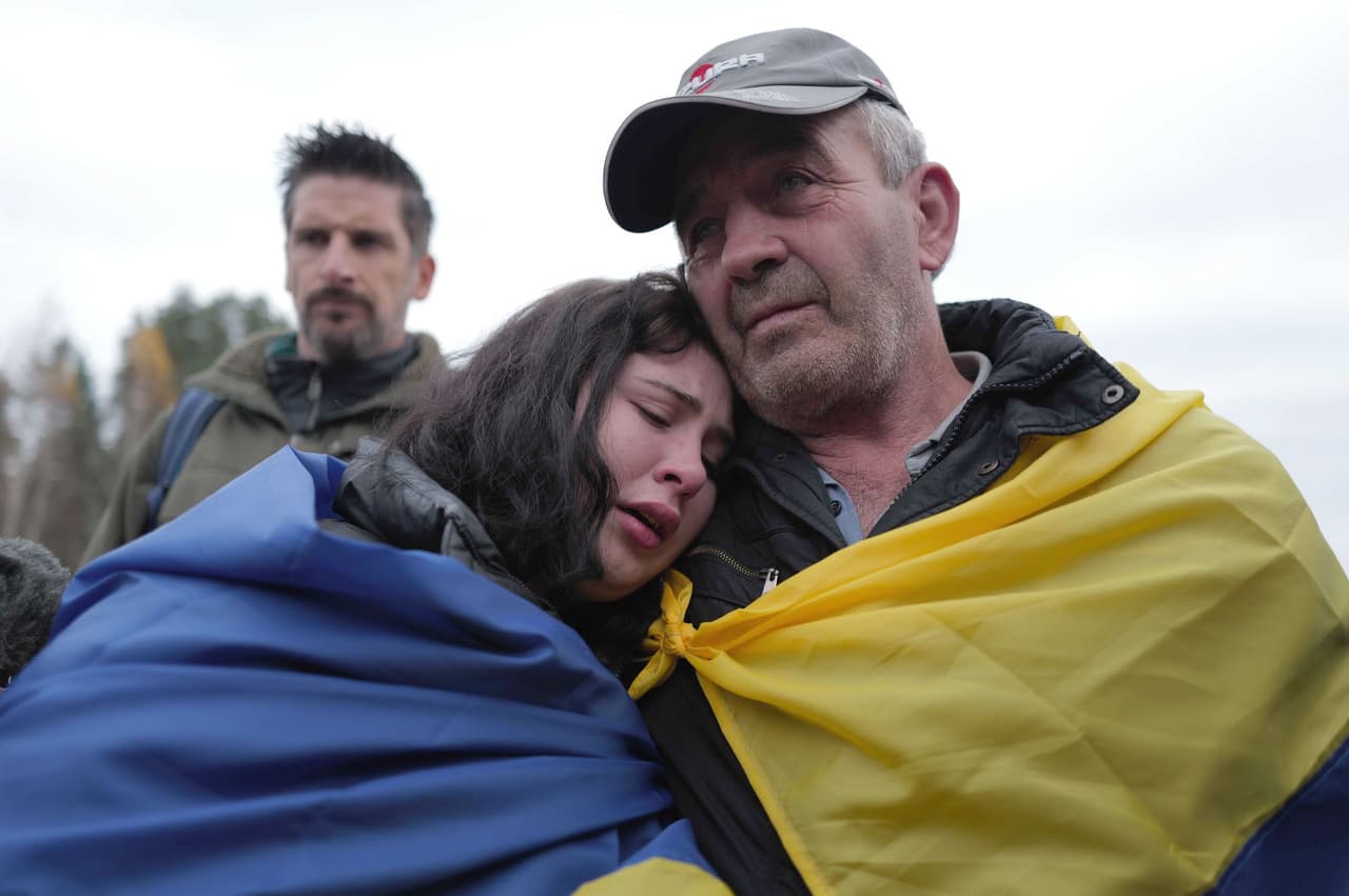 Oleshky residents reach Ukrainian-controlled territory after escaping Russian occupation