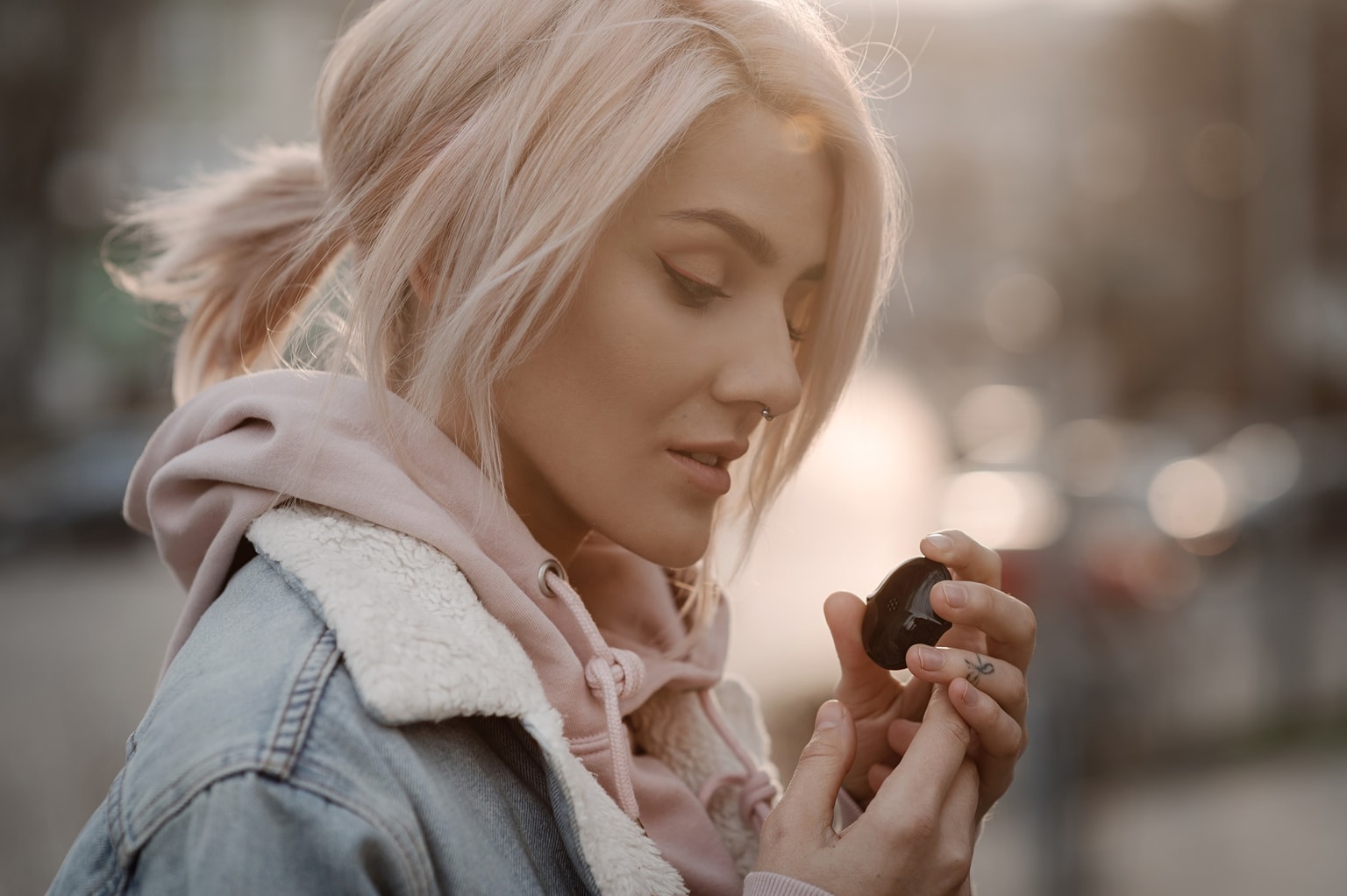 Ukraine’s wearable transcribing device raises $111,000 on Kickstarter