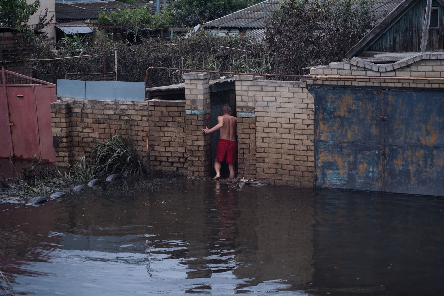 Sinking memories. Kherson residents recover after Kakhovka dam disaster (PHOTOS)