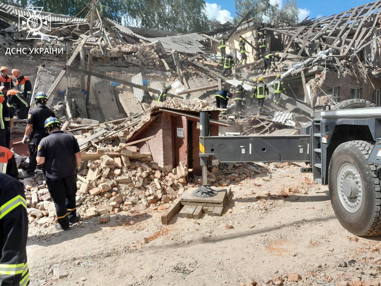 Russian strike on school in Sumy Oblast kills 4, injures 4