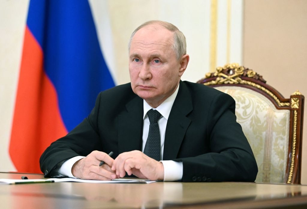 Putin claims Russia ready for Ukraine peace talks, questions legitimacy under Zelensky's decree