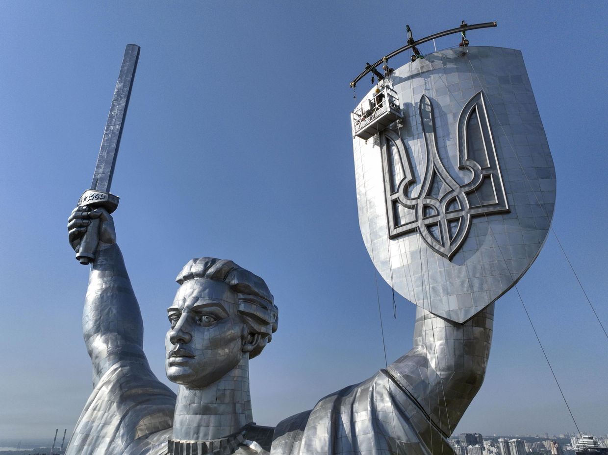 The origins and meaning of the tryzub, the Ukrainian coat of arms