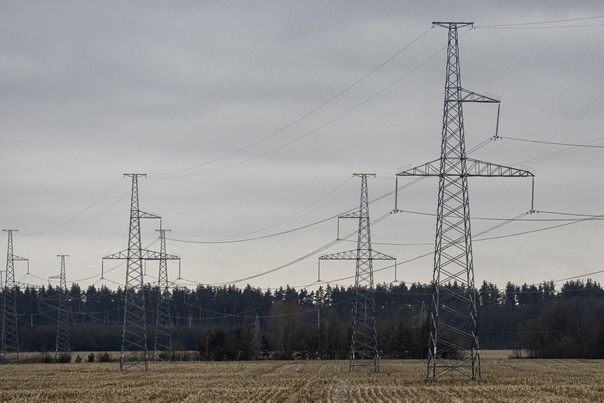 Emergency power shutdowns introduced in 8 oblasts due to Russian attacks
