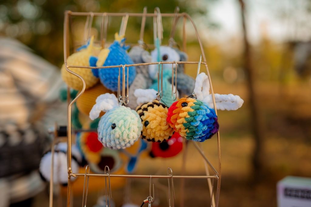 Ukrainians can now officially open stores on Etsy online marketplace