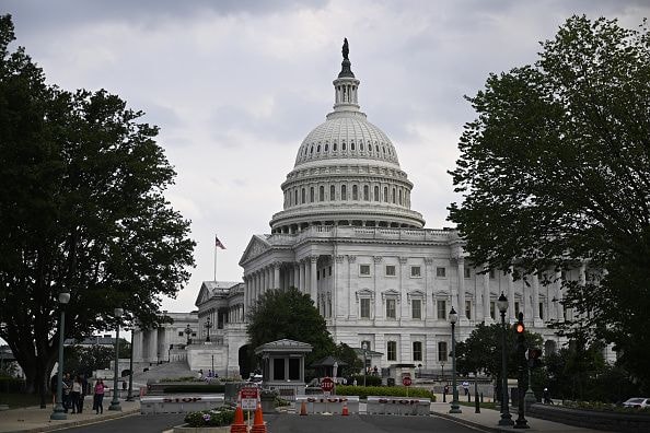 US senators introduce bill to send frozen Russian assets to Ukraine