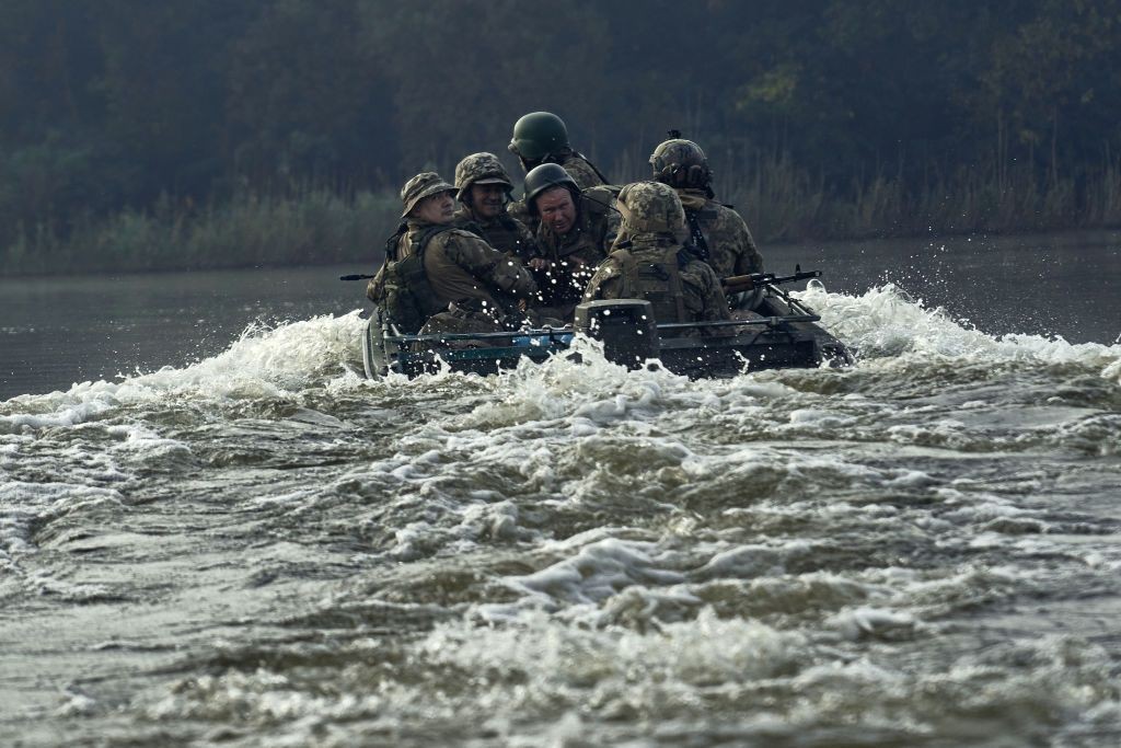 Russian troops intensify activity near Krynky, Ukrainian forces withdraw to new positions, military says