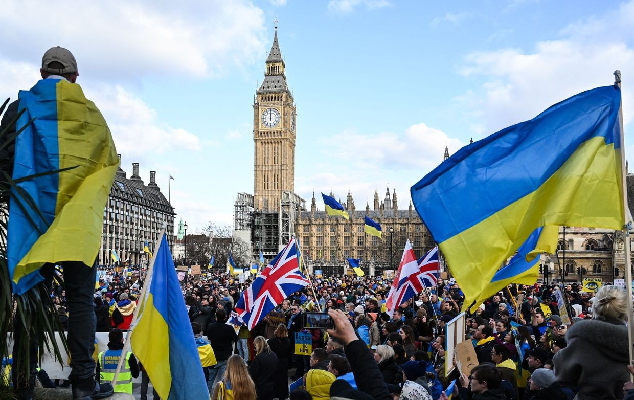 6 Bulgarian nationals sentenced in the UK for spying for Russia