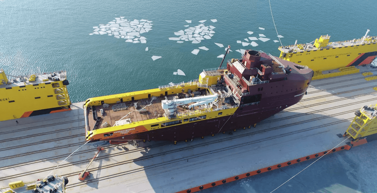 Russia's ice-class ship Katerina Velikaya reportedly caught fire, leaving 1 dead, 3 injured