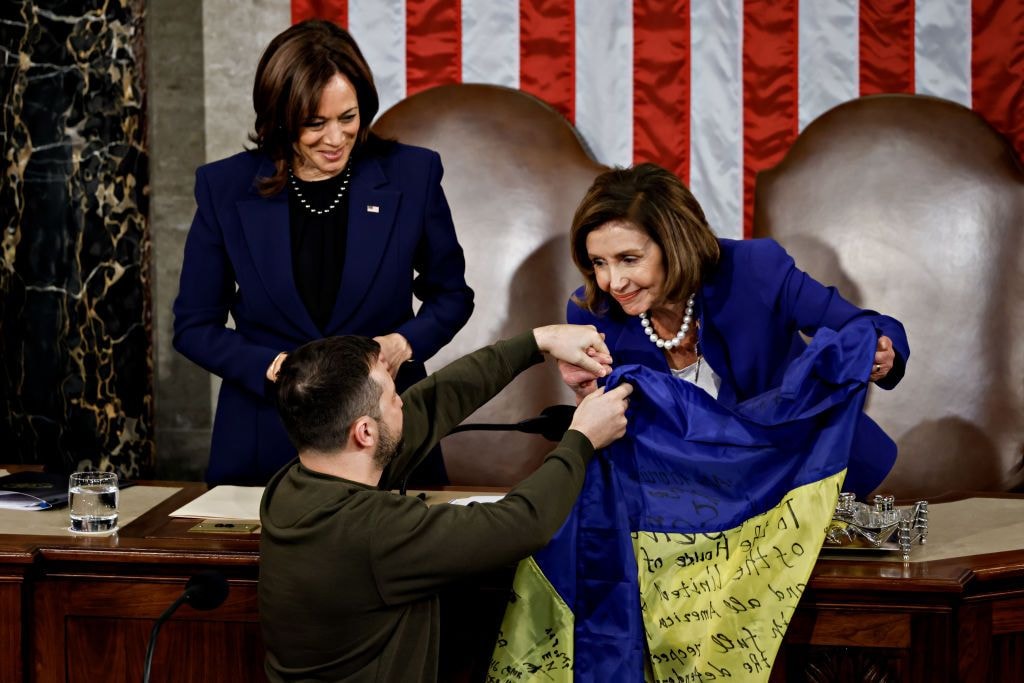 Opinion: Kamala Harris must correct Washington's Ukraine policy