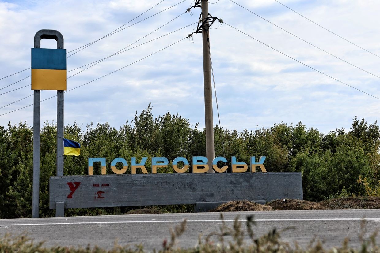 Russia executes 2 Ukrainian POWs near Pokrovsk, prosecutors say
