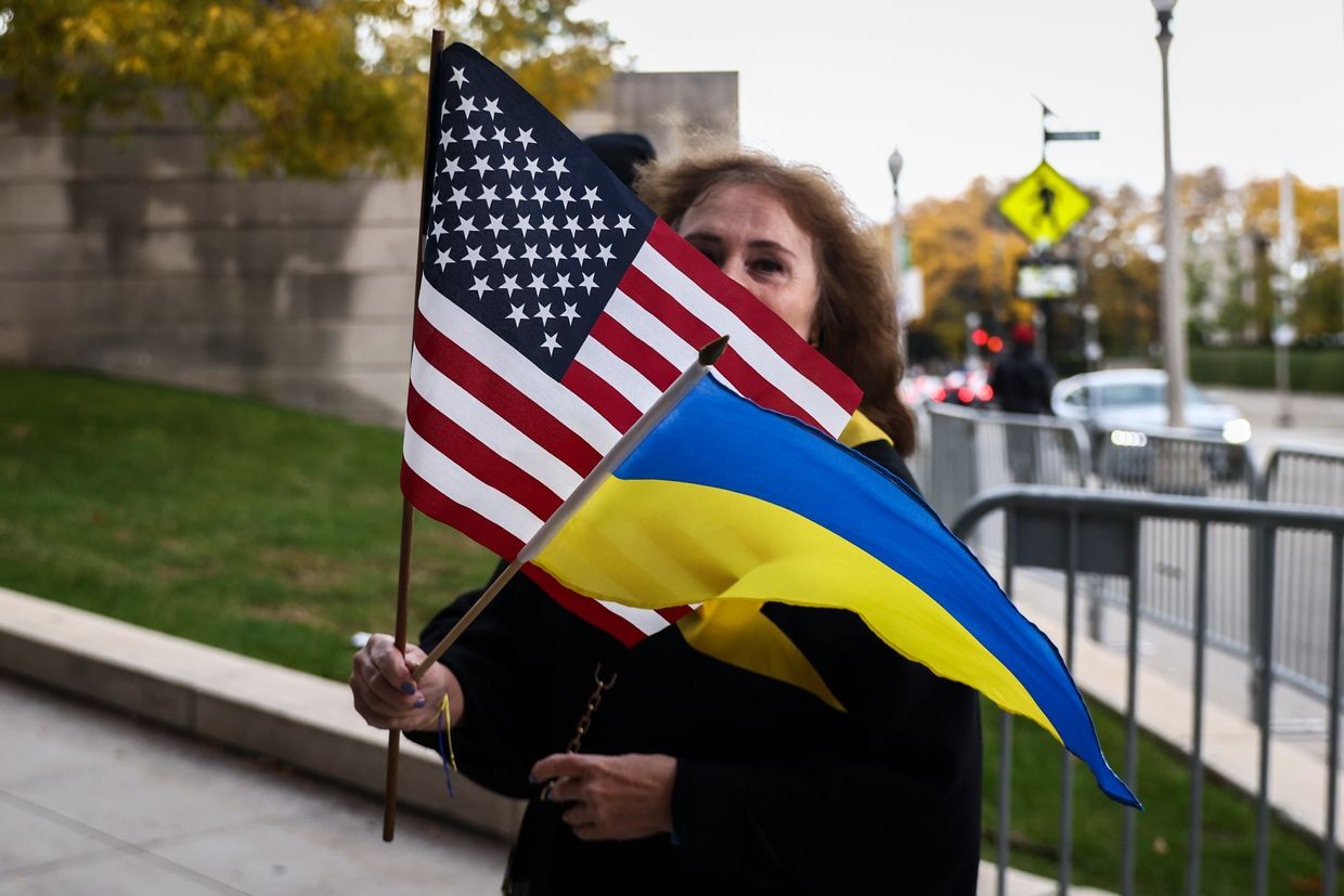 Trump admin mistakenly informs Ukrainian refugees they must leave US immediately, CBS reports