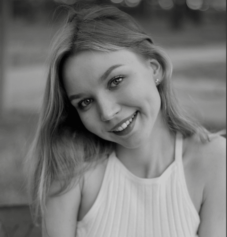 Khrystyna Zhevlakova photo