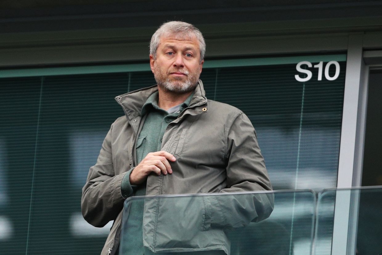 UK government 'fully prepared' to sue Russian oligarch Abramovich over Chelsea FC sale