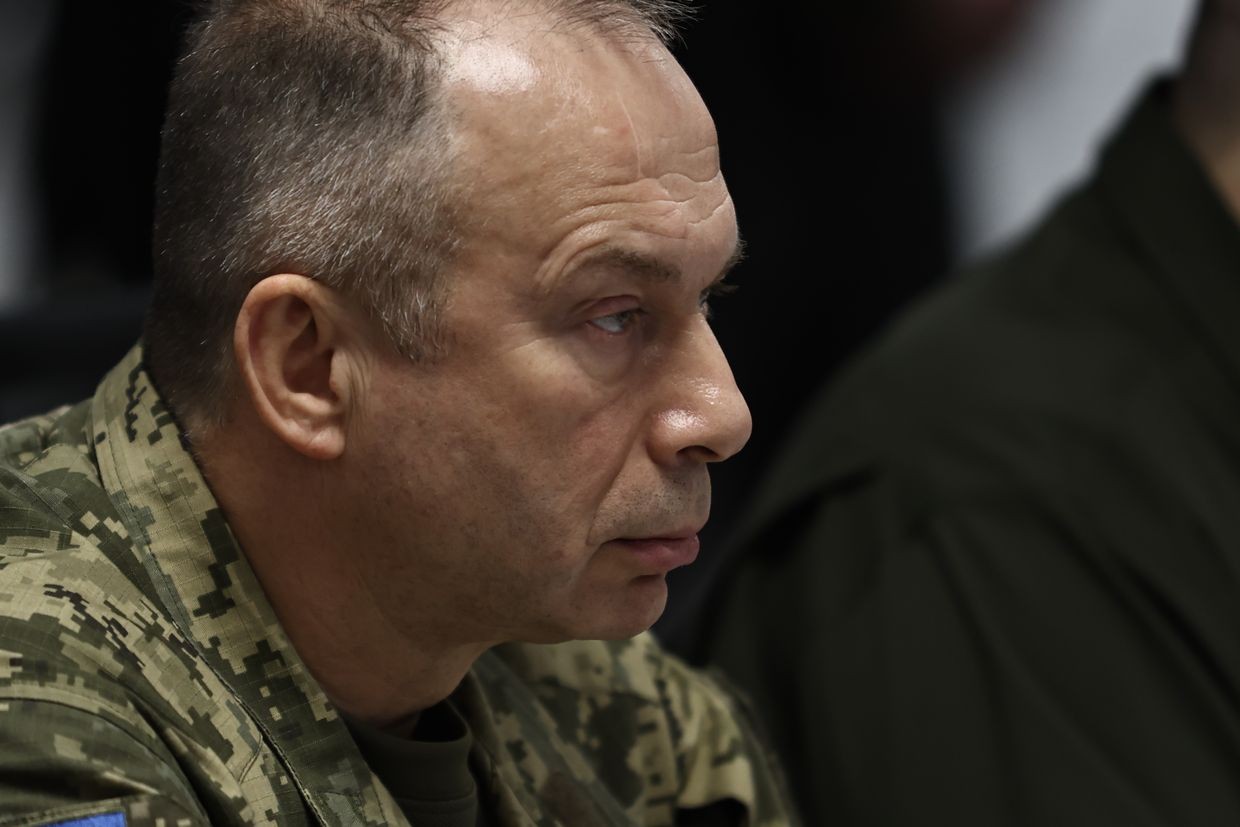 Ukraine's army chief bans tent camps for troops in training after Russian strikes