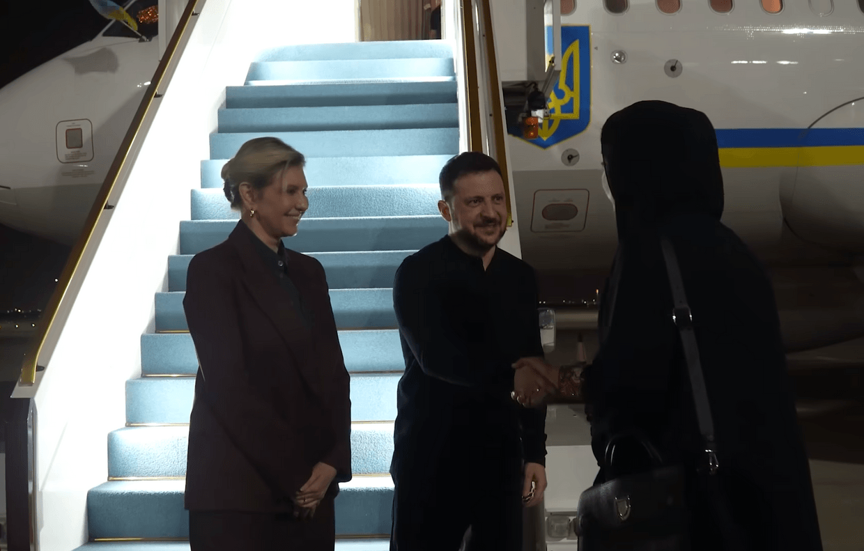 Zelensky arrives in UAE, hints at humanitarian, economic cooperation