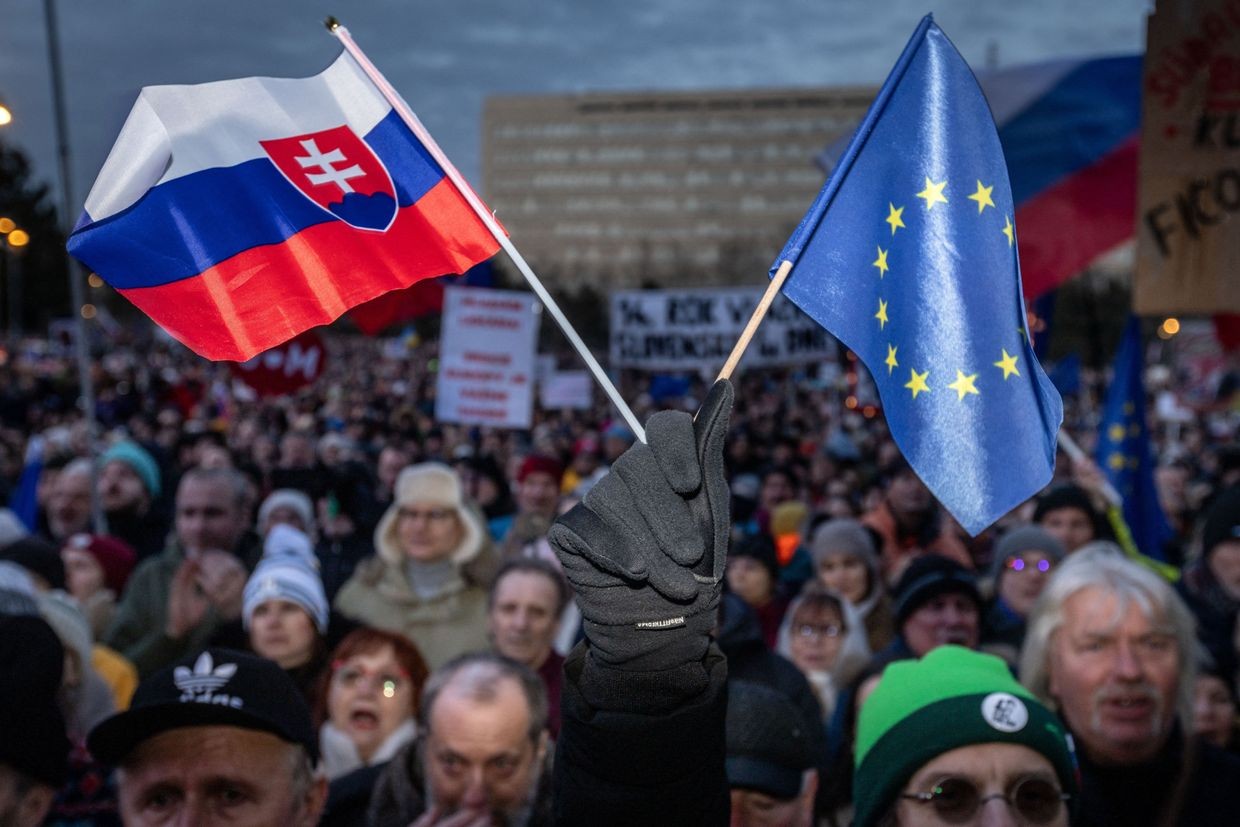 Slovakia continues to block EU's 18th Russia sanctions package, media reports