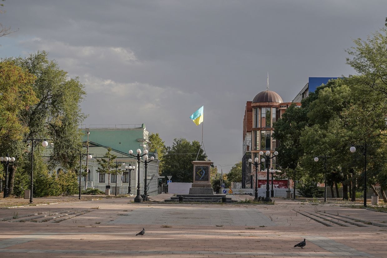 Russian strikes on Kherson heating plant leave over 40,000 residents in the cold