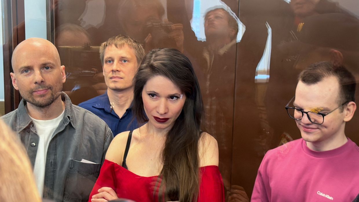 Russia jails 4 journalists over alleged work with Navalny's foundation