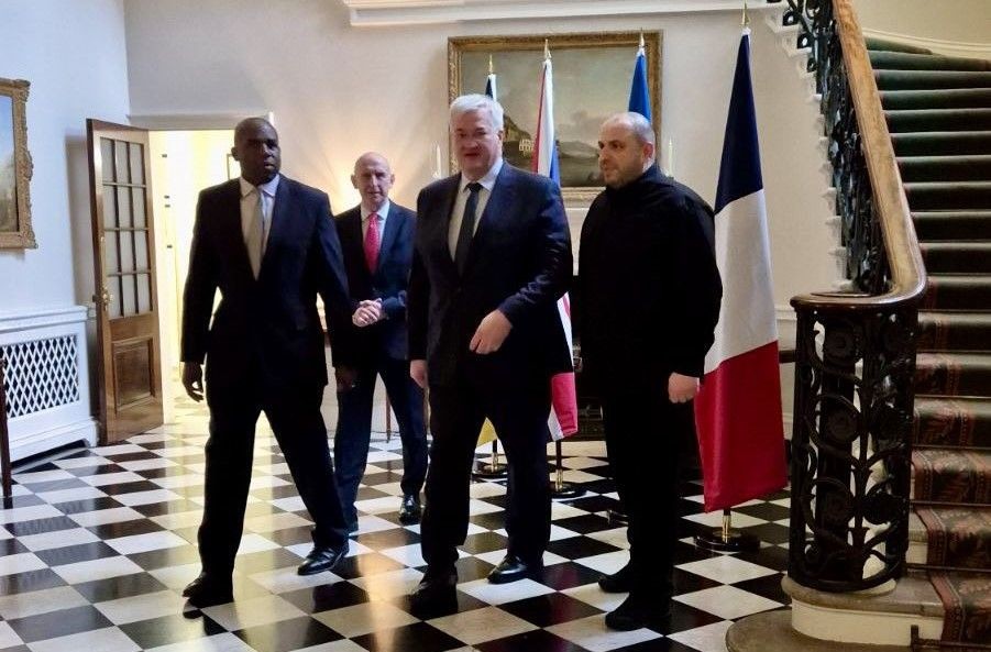 Ukraine's, UK's defense and foreign ministers meet in London