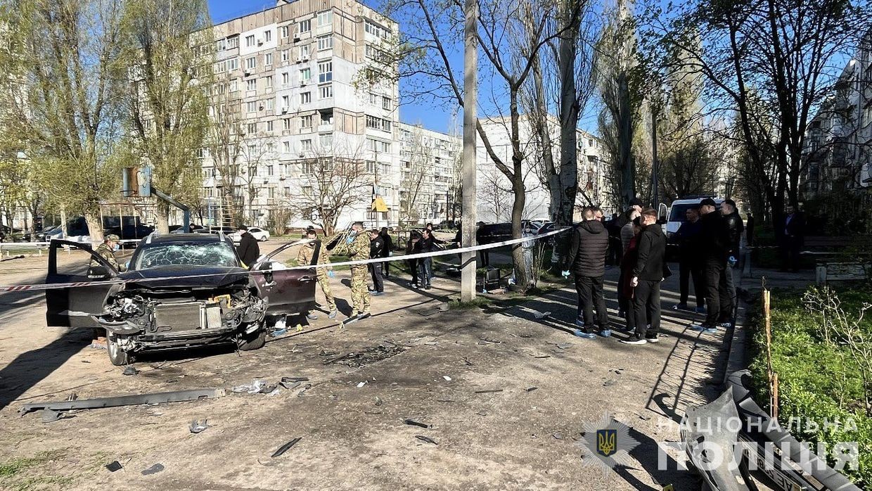 Dnipro official dies after car explodes in suspected terrorist attack, police probe possible Russia links