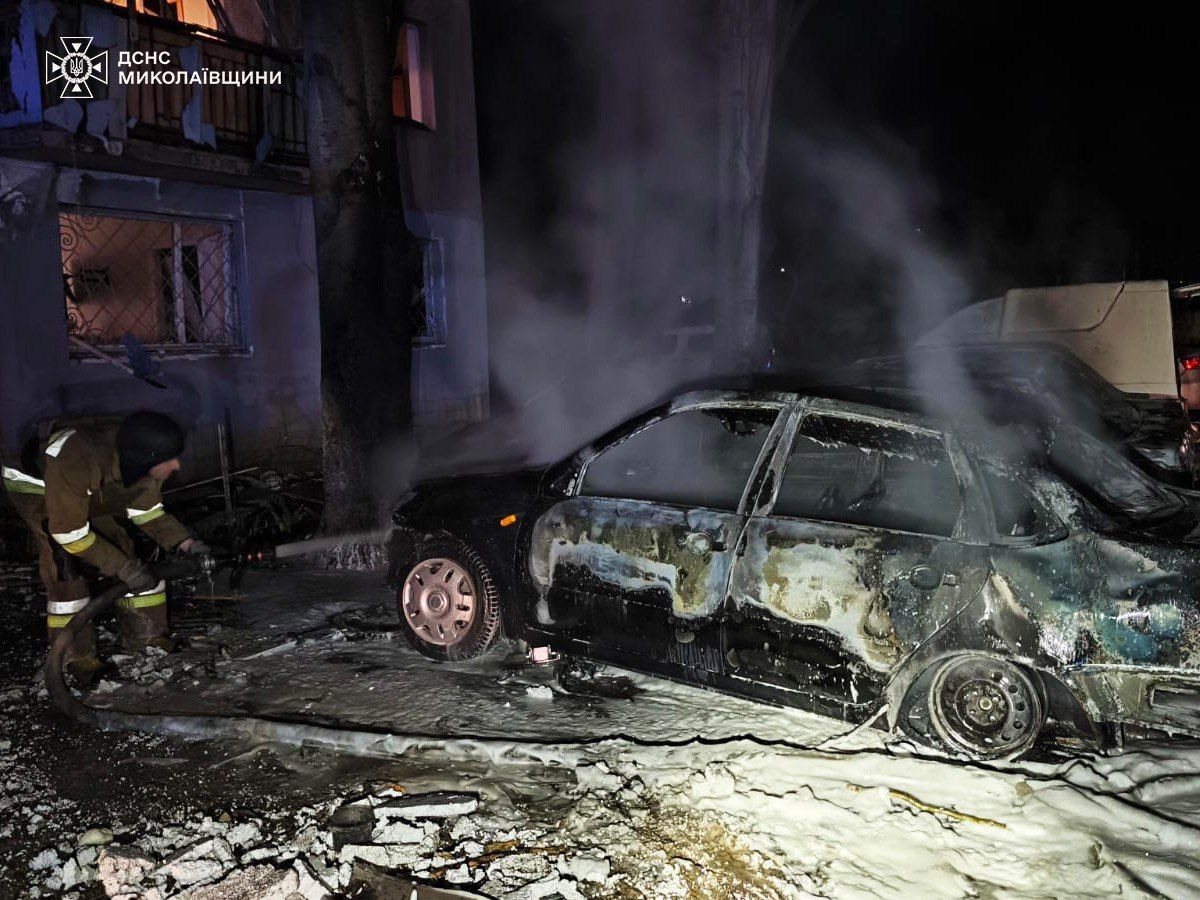 Russia's overnight attack on Mykolaiv injures 10